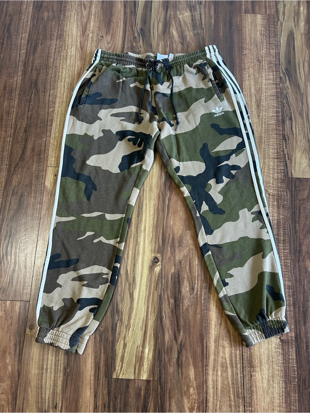 Adidas Originals Men's XL Graphics Camo 3 Stripe Jogger Camouflage Sweatpants